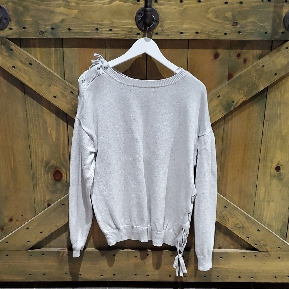 Women's Gray Sweater - Picture 7 of 7